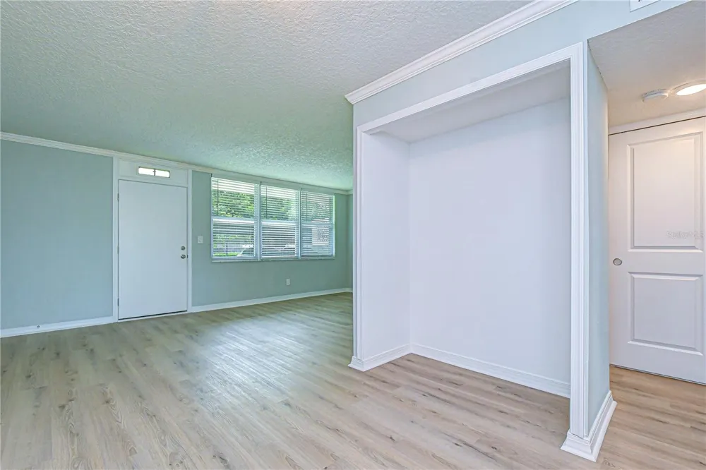 4720 LOCUST STREET NE #118 St Petersburg, FL 33703