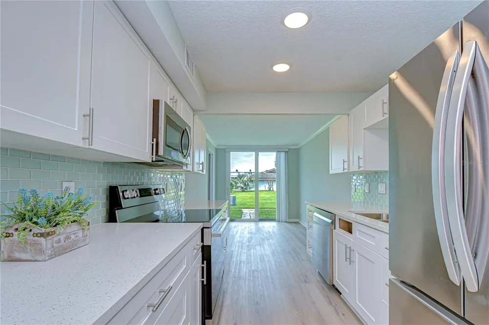 4720 LOCUST STREET NE #118 St Petersburg, FL 33703