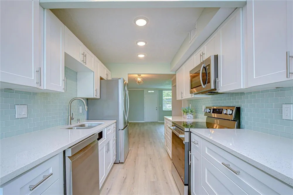 4720 LOCUST STREET NE #118 St Petersburg, FL 33703