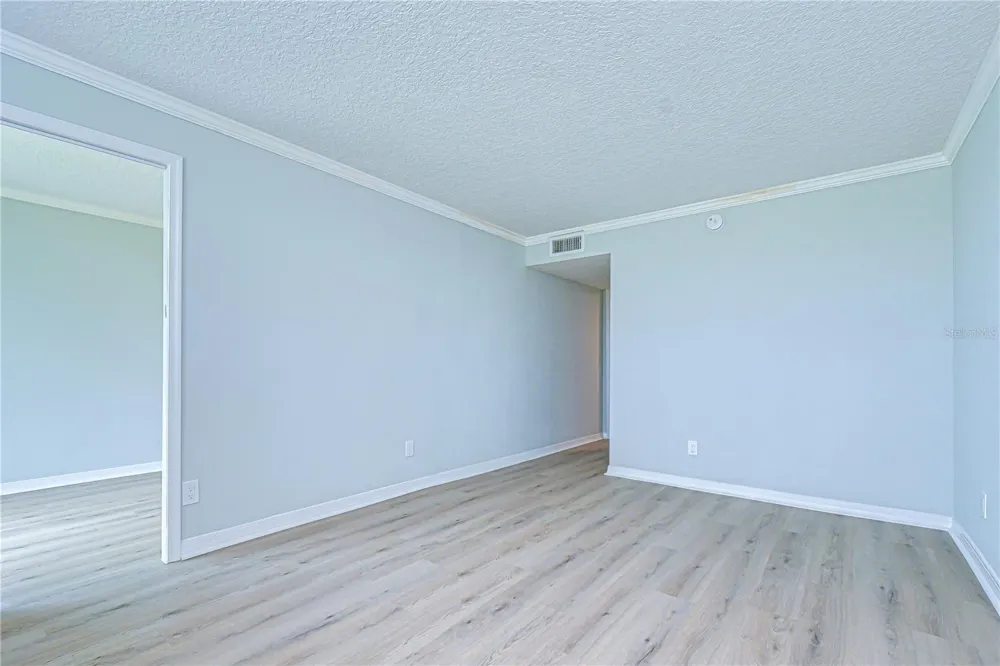 4720 LOCUST STREET NE #118 St Petersburg, FL 33703