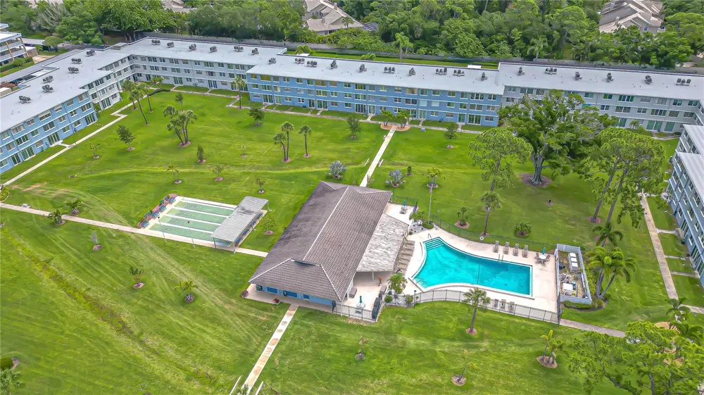 4720 LOCUST STREET NE #118 St Petersburg, FL 33703