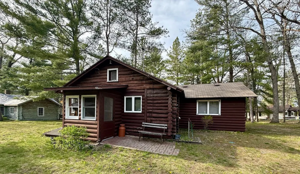 11272 S L Lakes Bridge Street Pleasant Plains Township, MI 49304