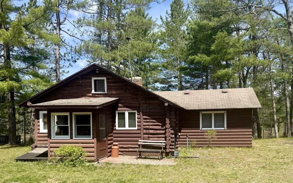 11272 S L Lakes Bridge Street Pleasant Plains Township, MI 49304