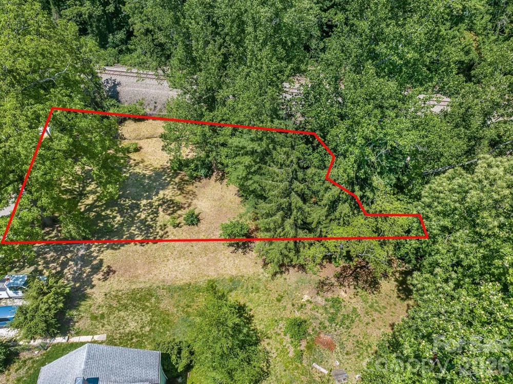 28 Pinecrest Drive Asheville, NC 8803