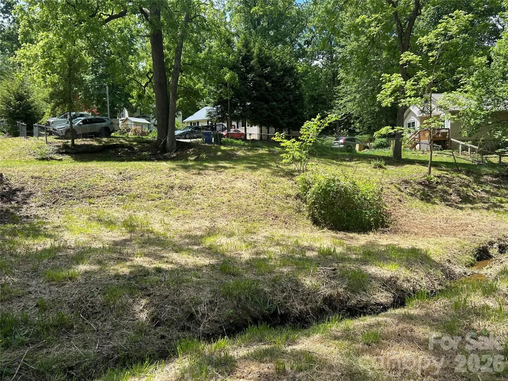 28 Pinecrest Drive Asheville, NC 8803