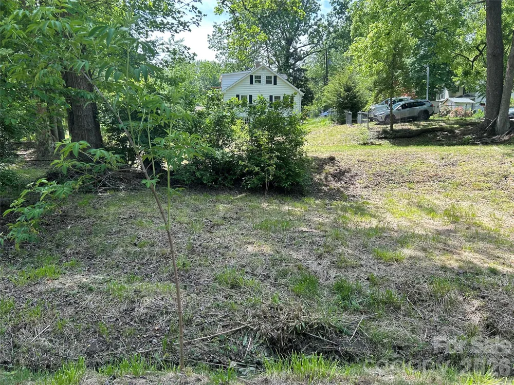 28 Pinecrest Drive Asheville, NC 8803