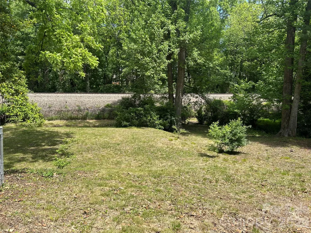 28 Pinecrest Drive Asheville, NC 8803