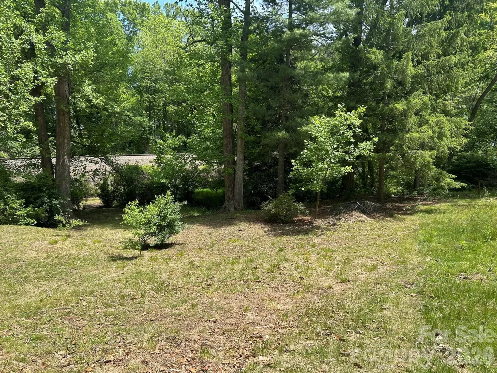 28 Pinecrest Drive Asheville, NC 8803