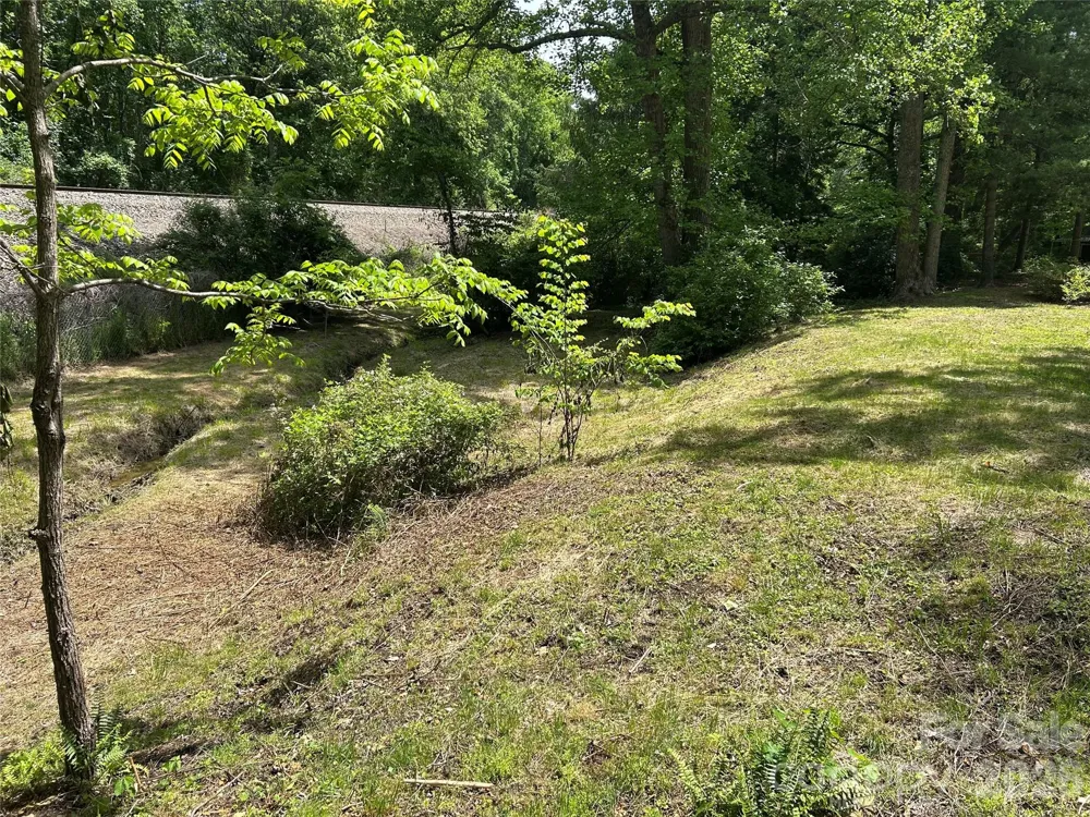 28 Pinecrest Drive Asheville, NC 8803