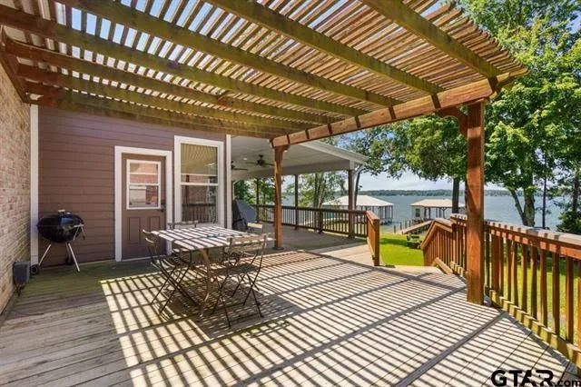 3522 S Island Drive Chandler, TX 75758