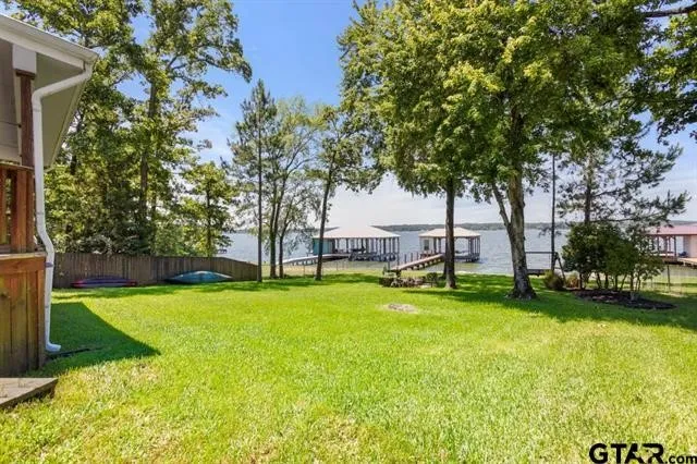 3522 S Island Drive Chandler, TX 75758