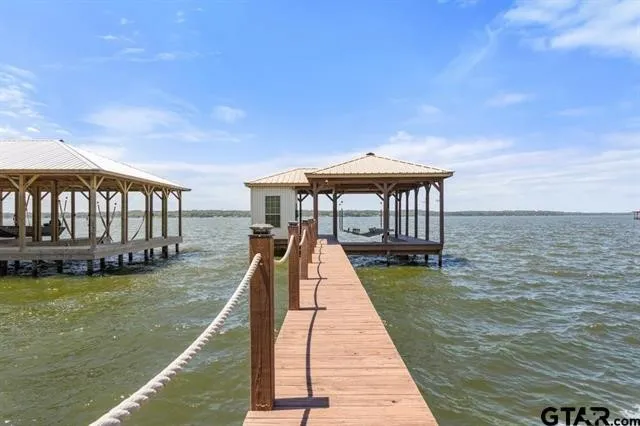 3522 S Island Drive Chandler, TX 75758