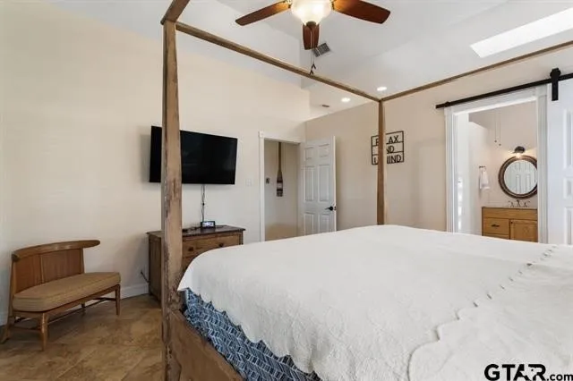 3522 S Island Drive Chandler, TX 75758