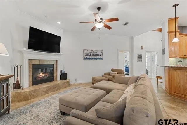 3522 S Island Drive Chandler, TX 75758