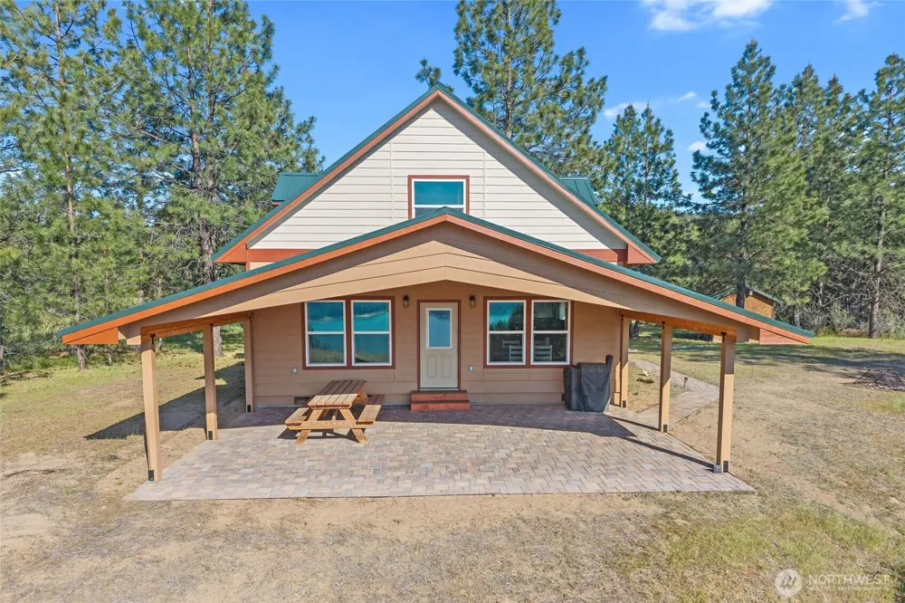 6523 Camp Naborlee Road Fruitland, WA 99129