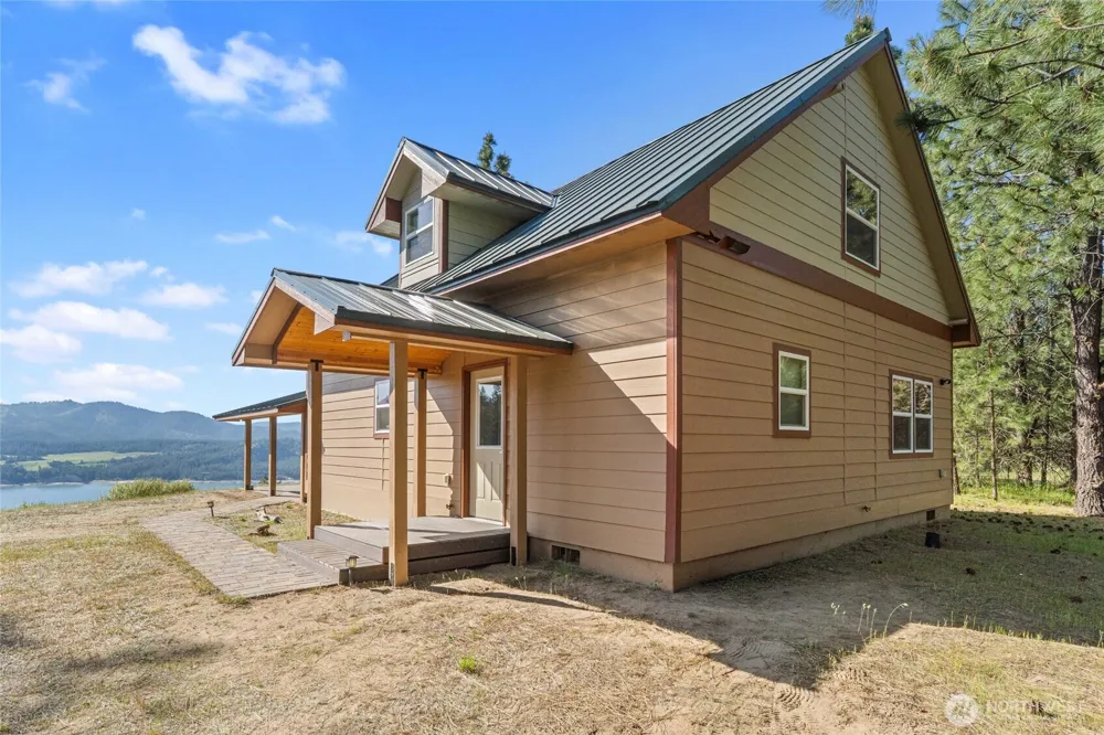 6523 Camp Naborlee Road Fruitland, WA 99129