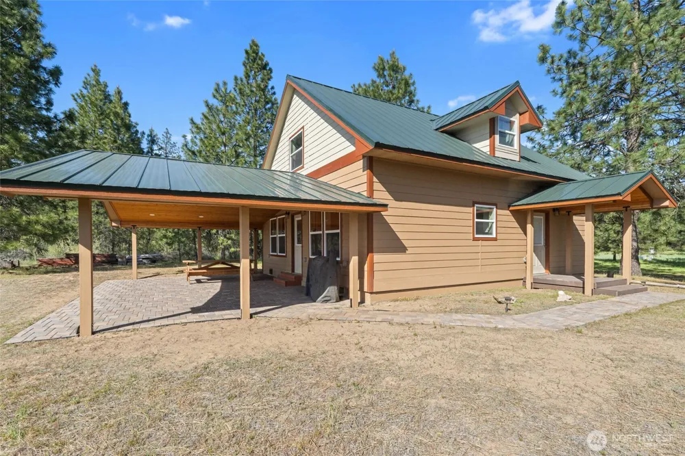 6523 Camp Naborlee Road Fruitland, WA 99129