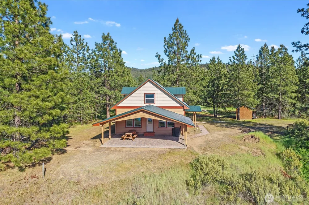 6523 Camp Naborlee Road Fruitland, WA 99129