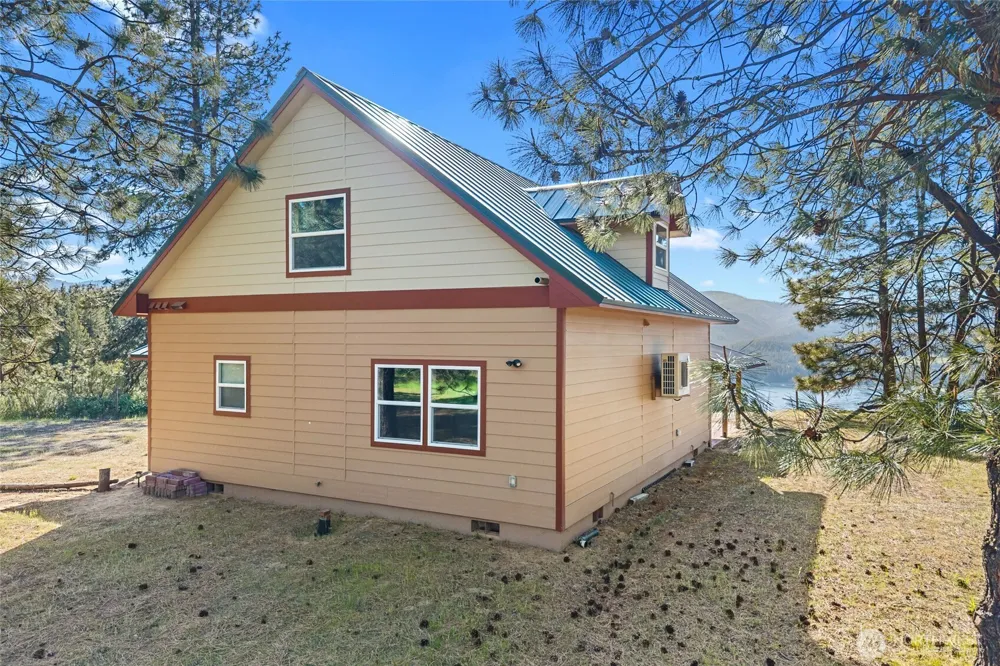 6523 Camp Naborlee Road Fruitland, WA 99129