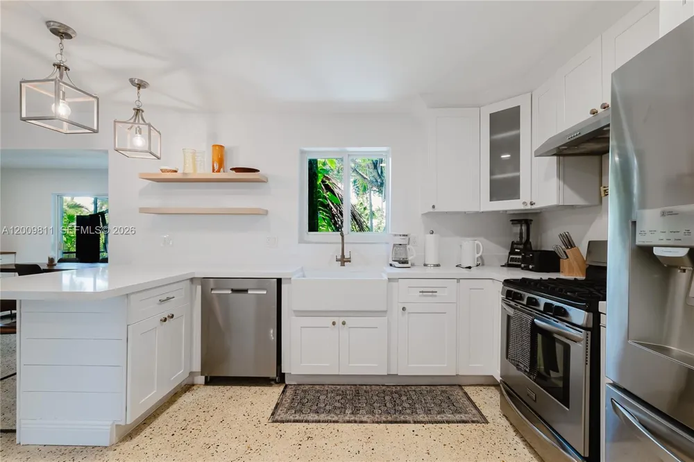 1106 13th Ct Hollywood, FL 33019