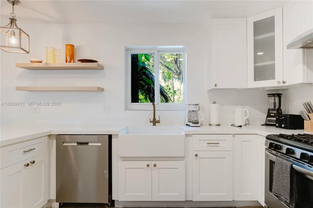 1106 13th Ct Hollywood, FL 33019