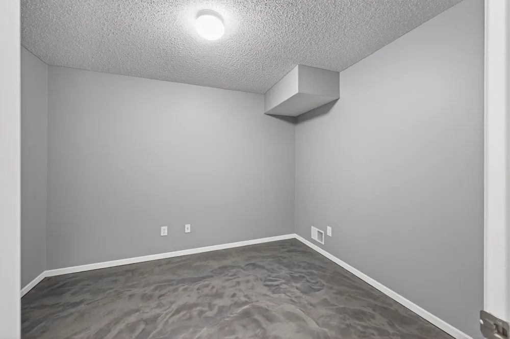 4735 Victor Path #6 Hugo, MN 55038