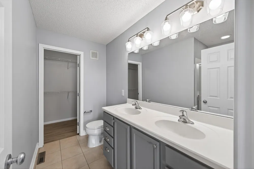 4735 Victor Path #6 Hugo, MN 55038