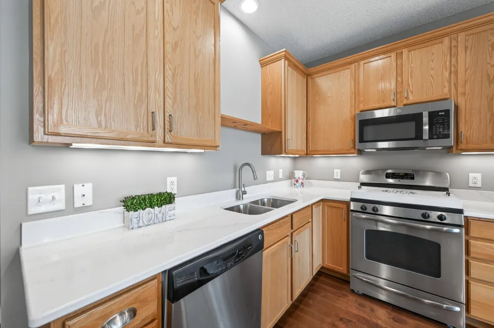 4735 Victor Path #6 Hugo, MN 55038
