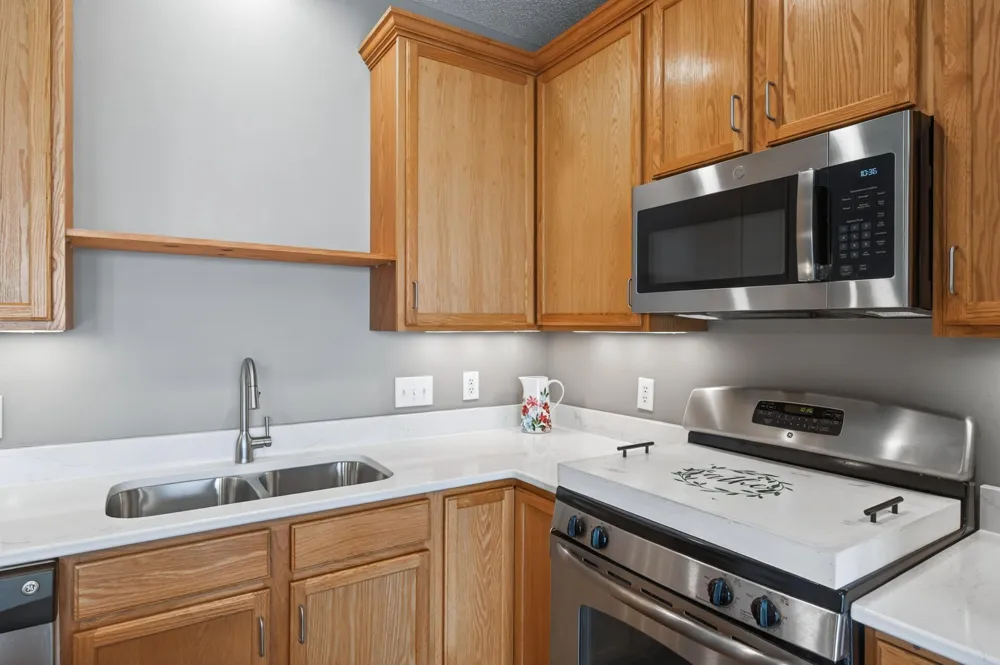 4735 Victor Path #6 Hugo, MN 55038