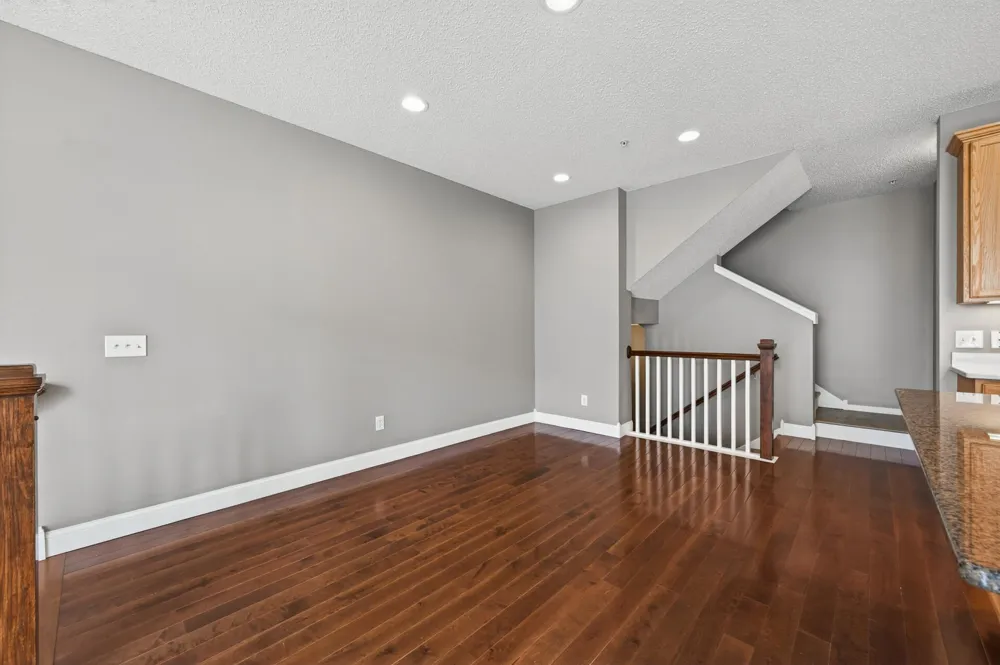 4735 Victor Path #6 Hugo, MN 55038