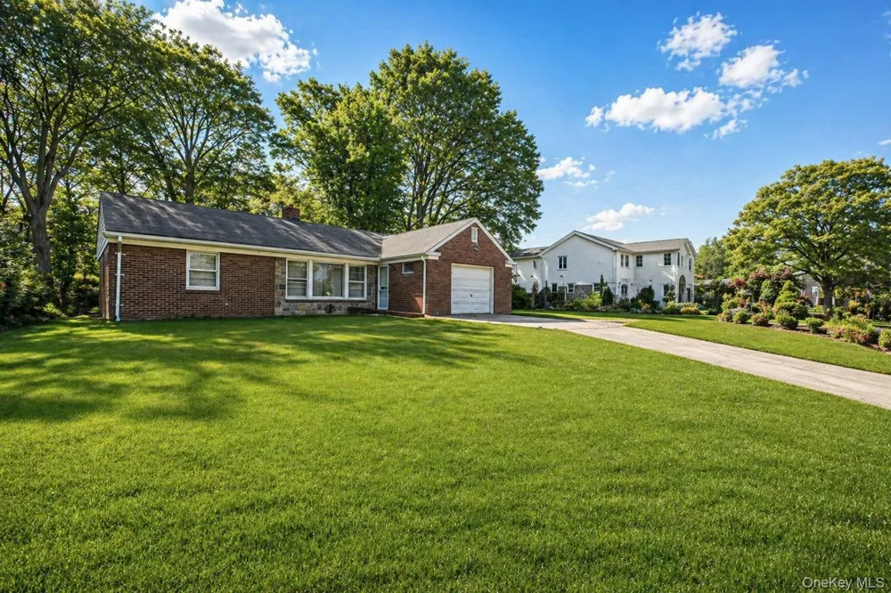 20 Delphine Terrace Staten Island, NY 10305