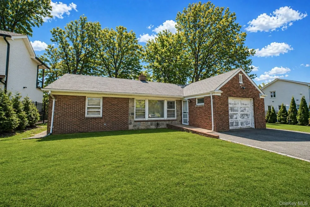 20 Delphine Terrace Staten Island, NY 10305