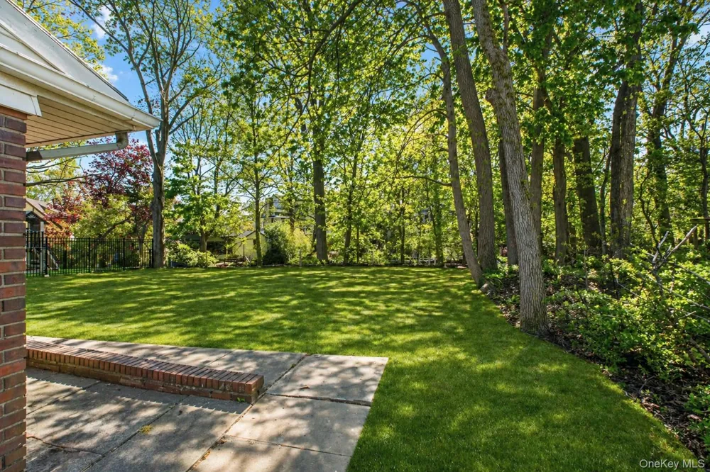 20 Delphine Terrace Staten Island, NY 10305