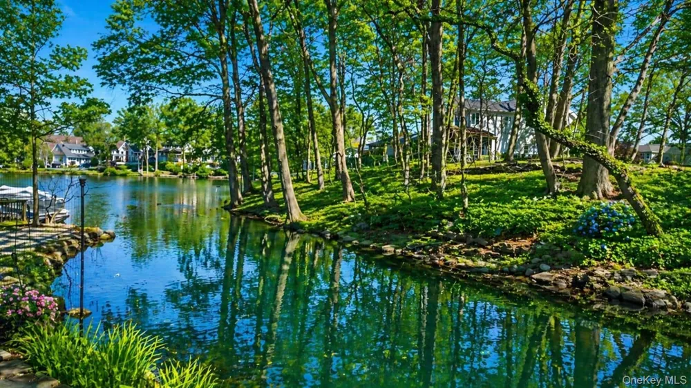20 Delphine Terrace Staten Island, NY 10305