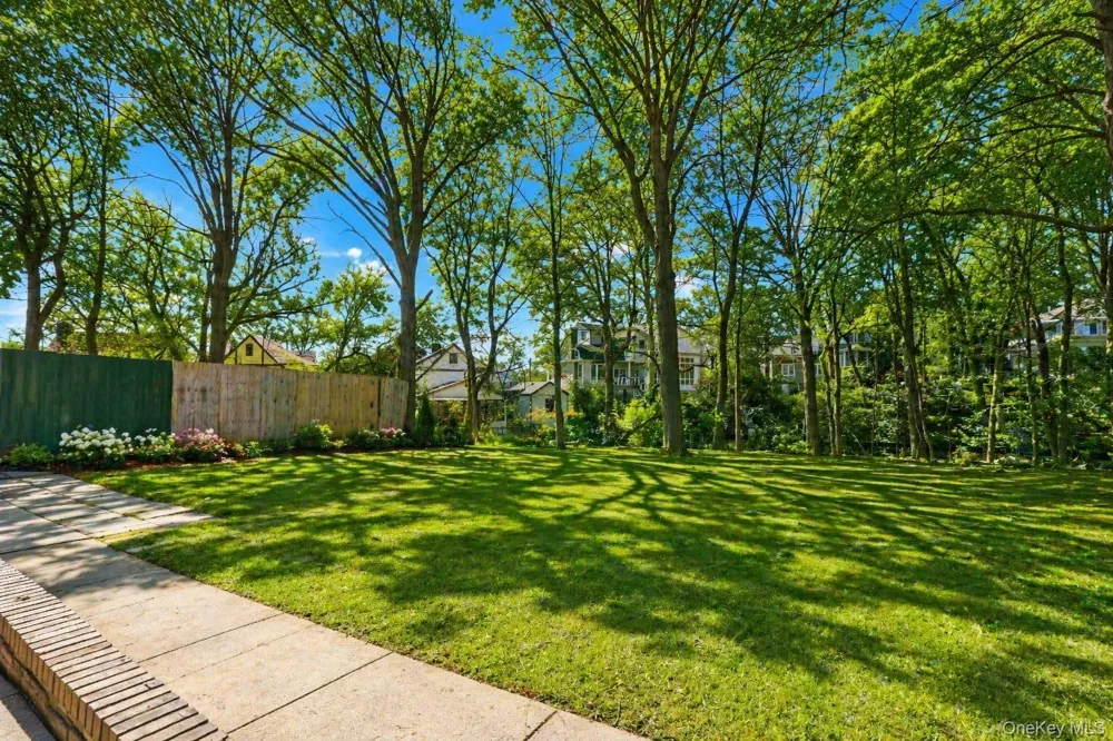 20 Delphine Terrace Staten Island, NY 10305