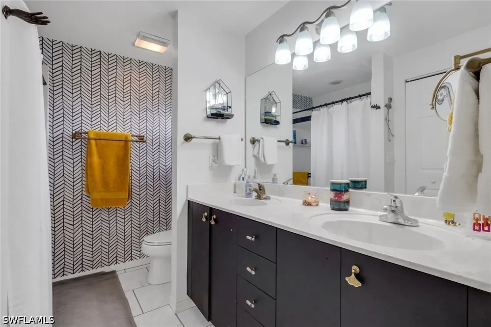 W Crown Pointe Boulevard Naples, FL 34112