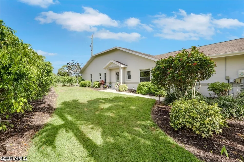 W Crown Pointe Boulevard Naples, FL 34112