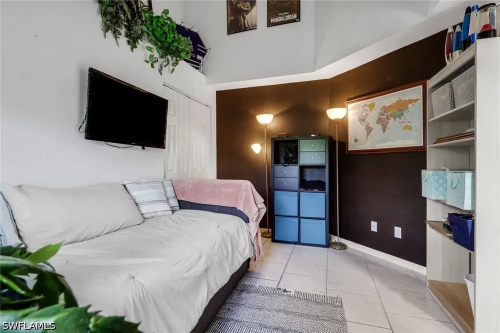W Crown Pointe Boulevard Naples, FL 34112