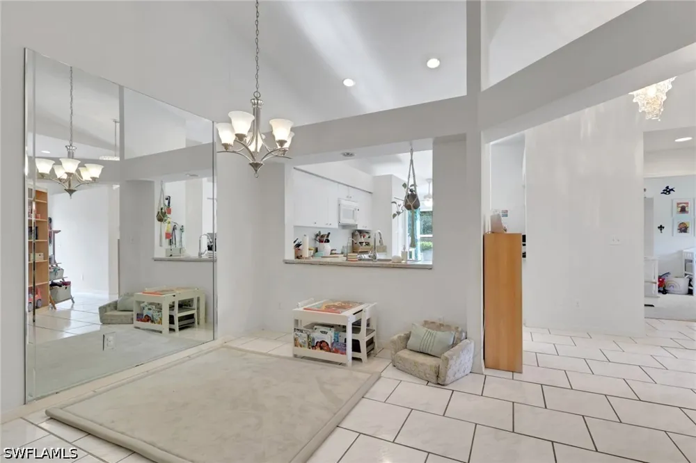 W Crown Pointe Boulevard Naples, FL 34112