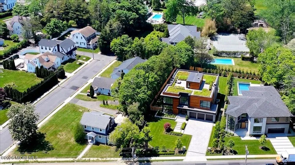 1012 Norwood Avenue Oakhurst, NJ 07755
