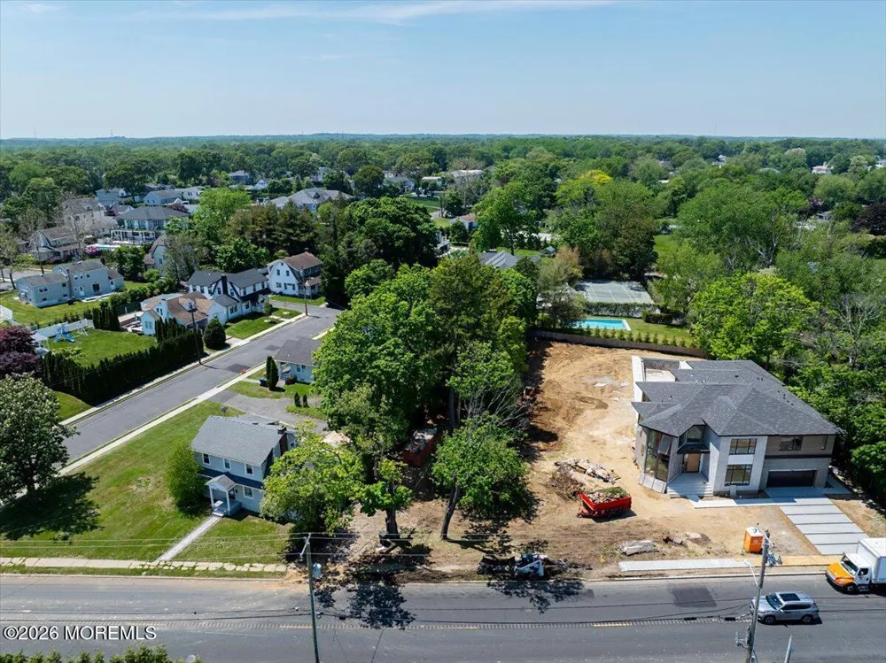 1012 Norwood Avenue Oakhurst, NJ 07755