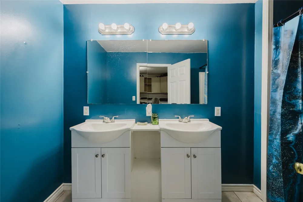 201 E Plummer Street Eastland, TX 76448