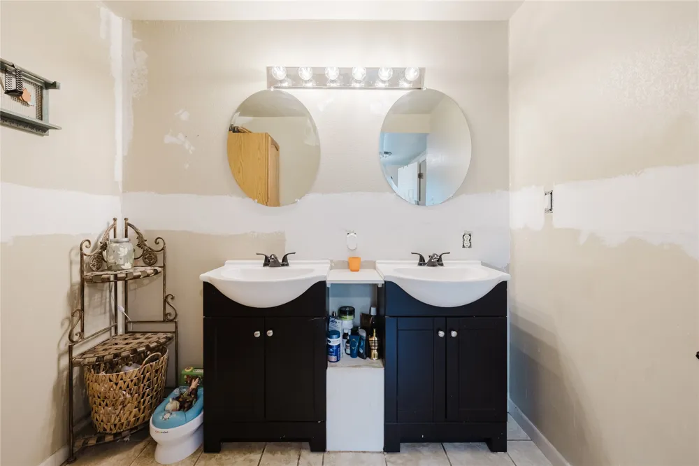 201 E Plummer Street Eastland, TX 76448