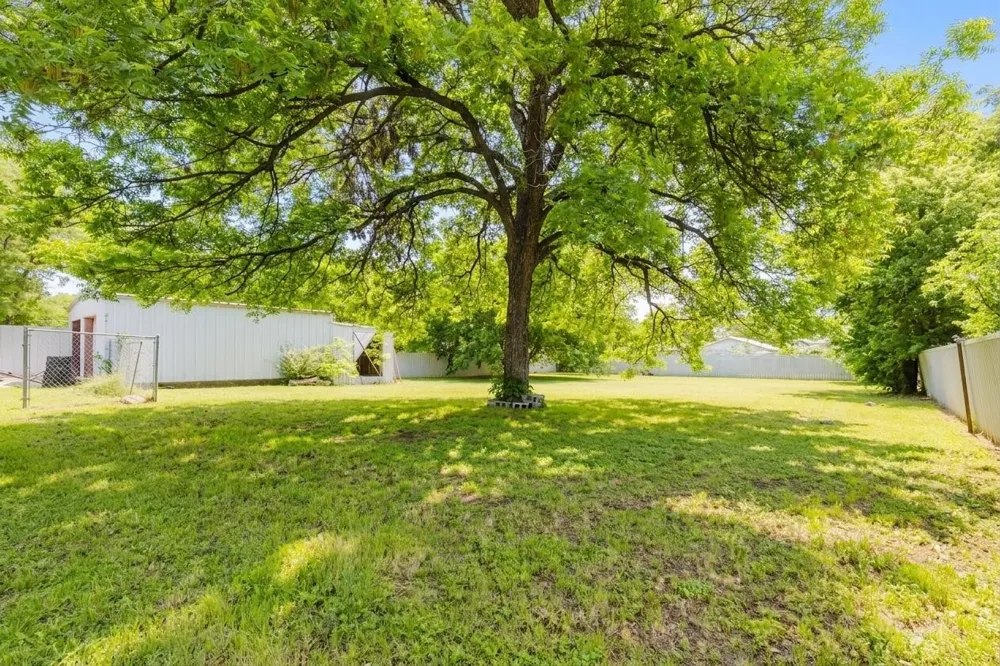201 E Plummer Street Eastland, TX 76448