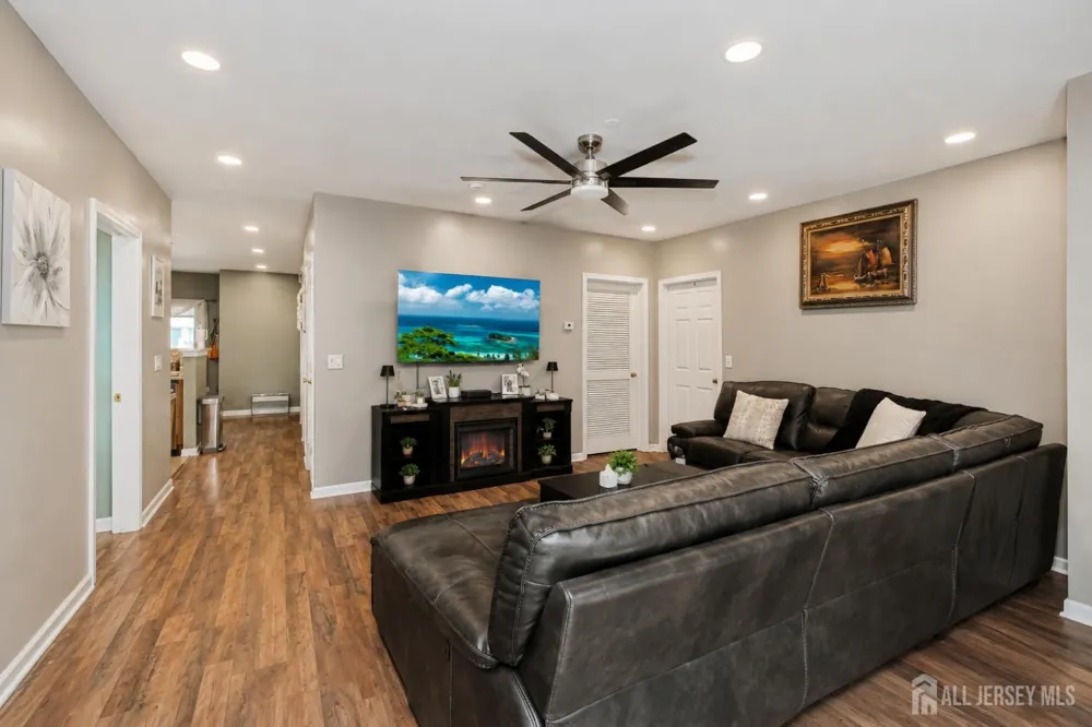 368 Rector Street #414 Perth Amboy, NJ 08861