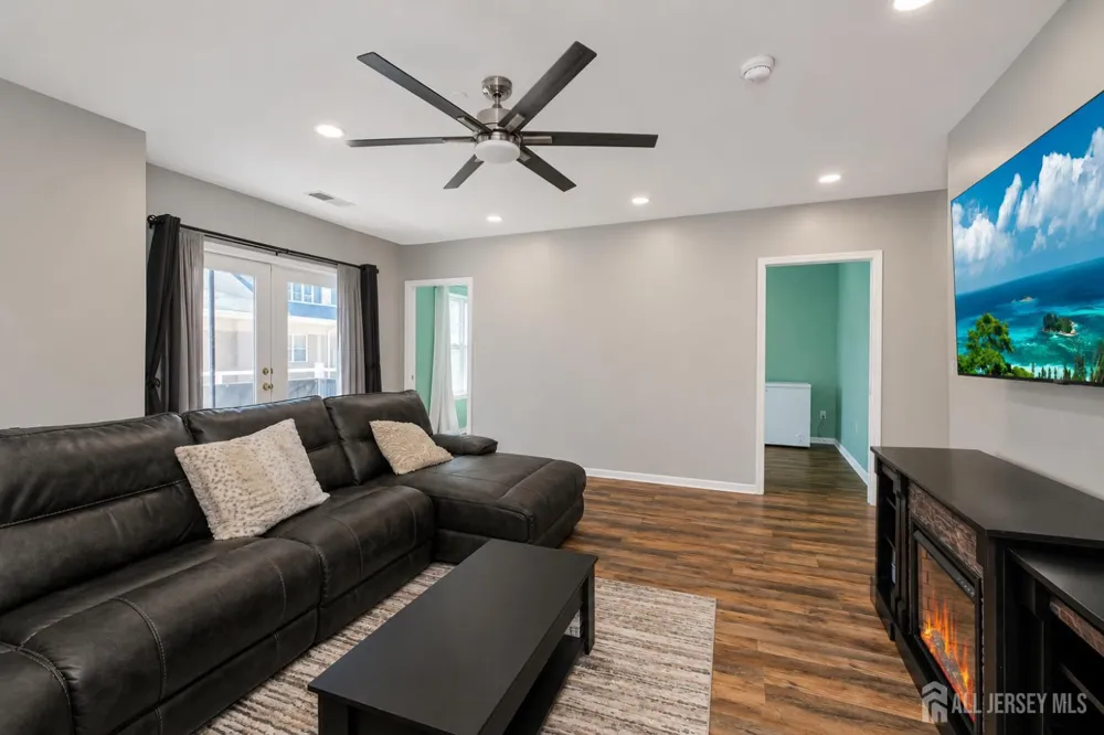 368 Rector Street #414 Perth Amboy, NJ 08861