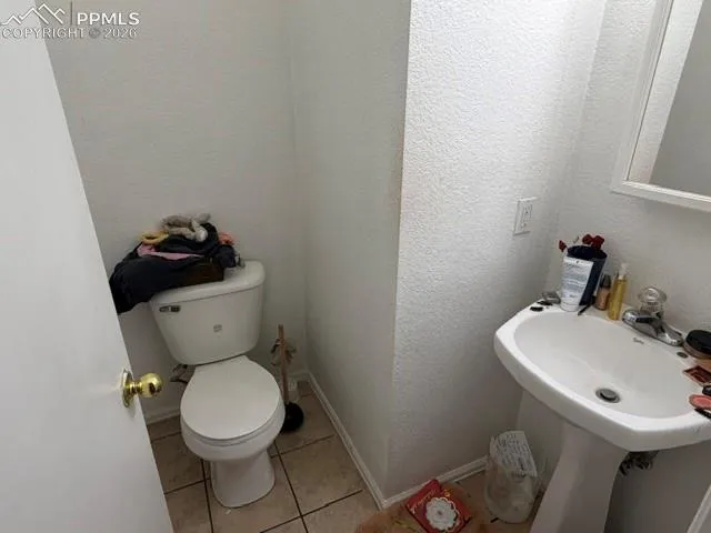 1701 Oakshire Lane Pueblo, CO 81001