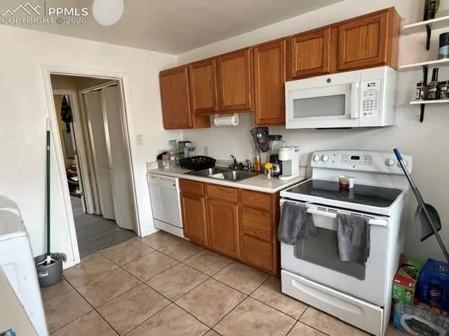 1701 Oakshire Lane Pueblo, CO 81001