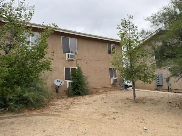 1701 Oakshire Lane Pueblo, CO 81001