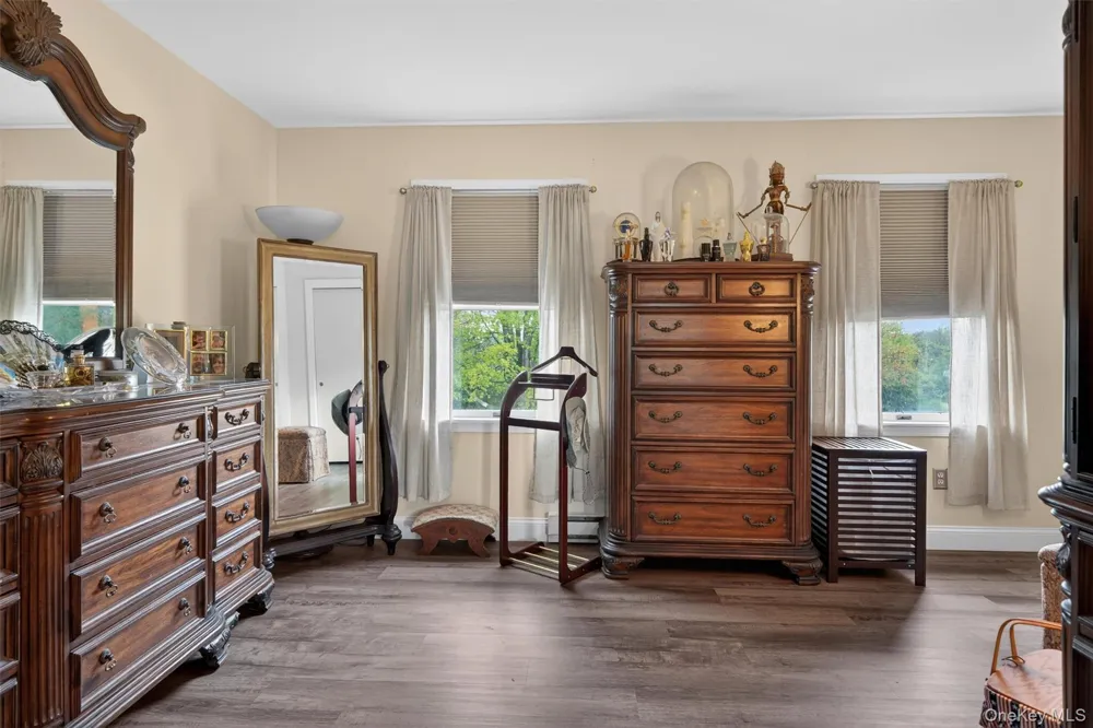 60 Long Lane Wallkill, NY 12589